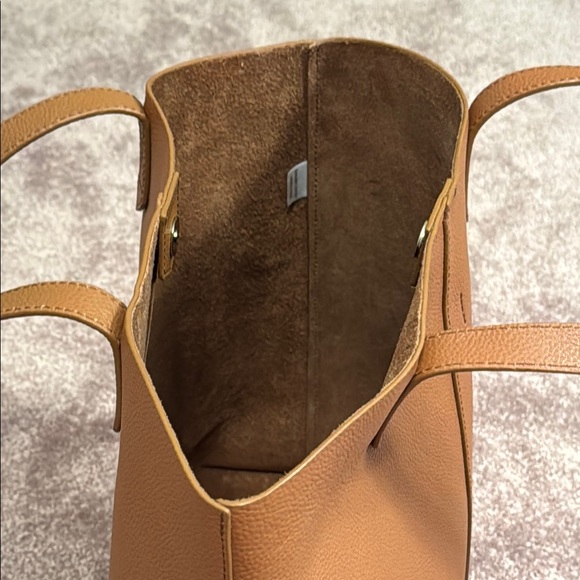 Large Leather Bag - Picture 10 of 16